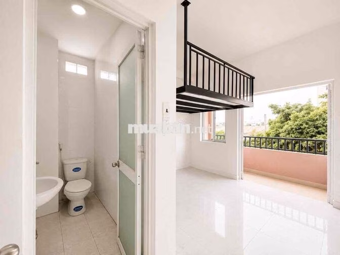Cho Thuê Phòng Gác Ban Công Nội Thất Gần ĐH Văn Hiến - Đầm Sen - Q11