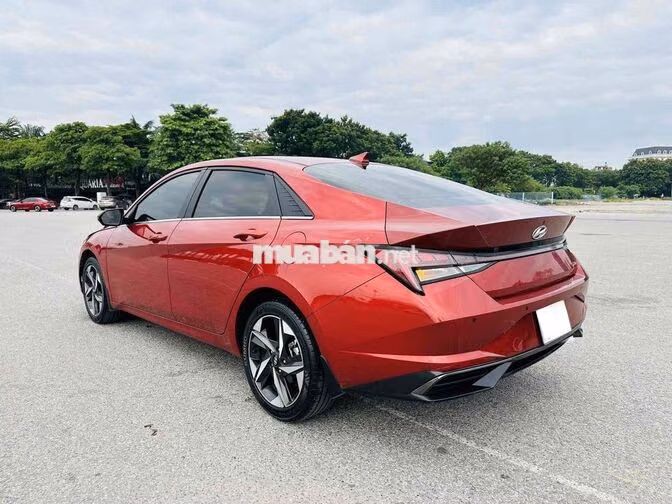 Hyundai Elantra 2022 2.0AT Đỏ 22000 km
