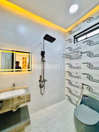 CHÍNH CHỦ BÁN NHÀ TUYỆT ĐẸP HẺM XE HƠI ĐẾN CỬA GẦN CV GIA ĐỊNH, BV 175