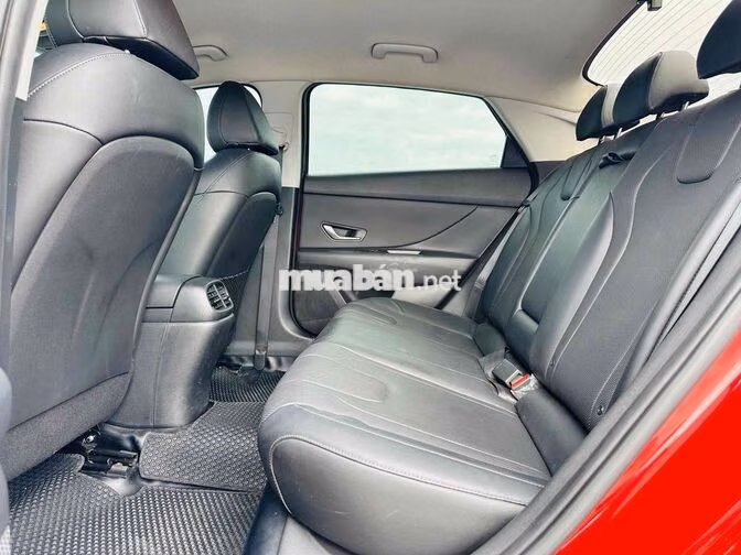 Hyundai Elantra 2022 2.0AT Đỏ 22000 km