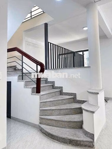 Cho thuê nhà Lam Sơn Tân Bình | 8x16m | Có sân | Trệt lửng 1 lầu | 3PN