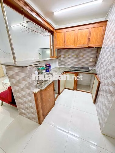 Nhà Đẹp 4x8m 1Lửng + 1Lầu (3PN 2WC) Hẻm 5m Ôtô. KHU NGUYỄN SƠN