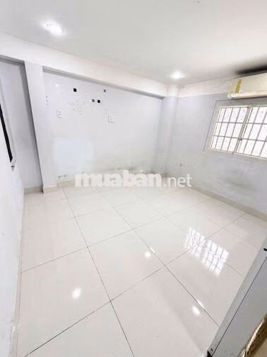 Nhà Đẹp 4x8m 1Lửng + 1Lầu (3PN 2WC) Hẻm 5m Ôtô. KHU NGUYỄN SƠN