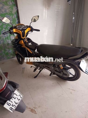 Yamaha Jupiter Gravita Vàng đen Xe số