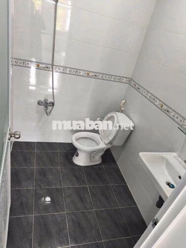 Cho thuê nhà nguyên căn đường số 43 sau lưng trường Nguyễn Thị Định 