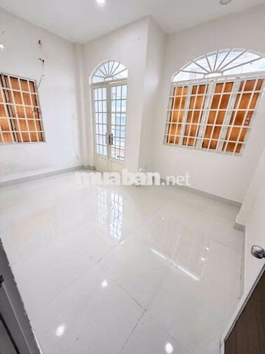 Nhà Đẹp 4x8m 1Lửng + 1Lầu (3PN 2WC) Hẻm 5m Ôtô. KHU NGUYỄN SƠN