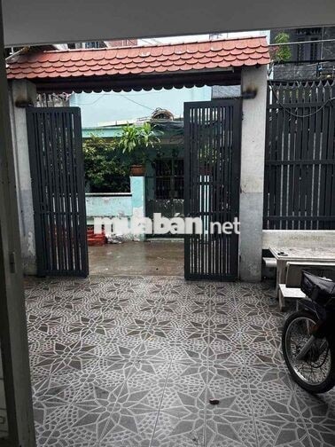 Cho thuê nhà nguyên căn(dt:4,2x20m, 3pn2wc) Quang Trung p10 GV