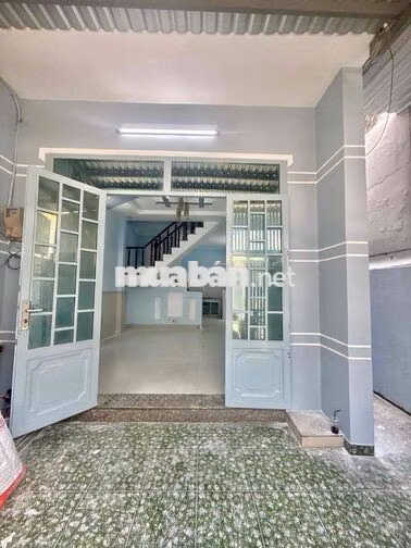 Nhà hẻm xe hơi gần chợ Xuân Thới Thượng shr