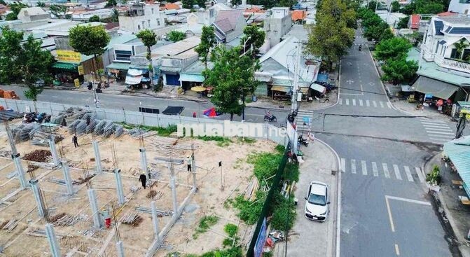 Nhà Phố Hai Mặt Tiền Kinh Doanh Ngay Trung Tâm Thành Phố Mới