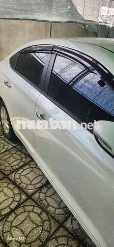 Hyundai Accent Trắng Số tự động 101.748 km