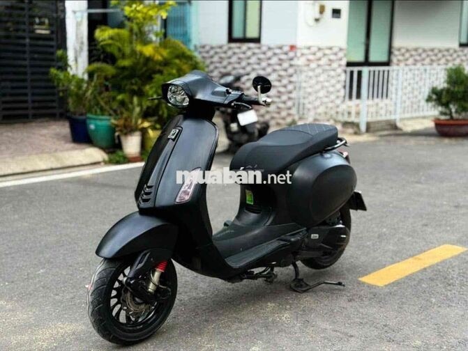 Piaggio Vespa Sprint Đen nhám