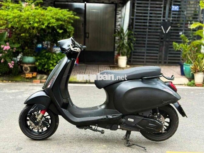 Piaggio Vespa Sprint Đen nhám