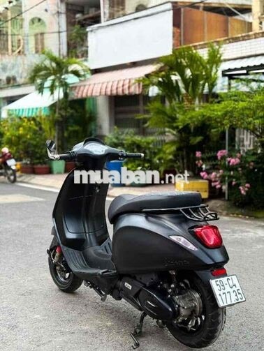 Piaggio Vespa Sprint Đen nhám