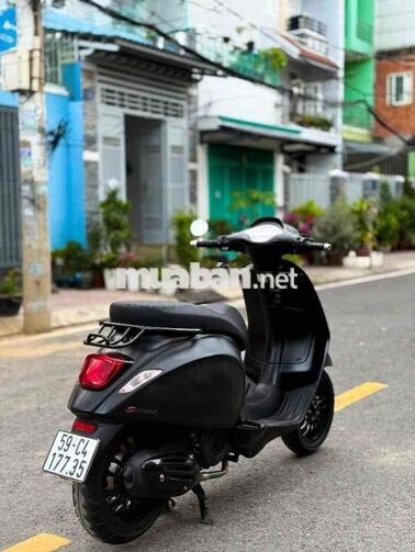 Piaggio Vespa Sprint Đen nhám