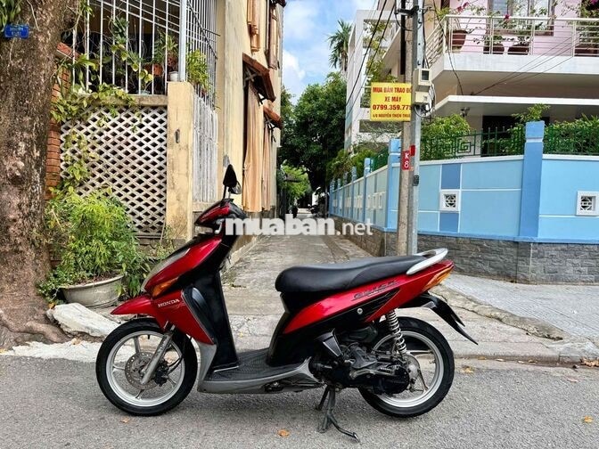 Honda Click 2009 may rin 6tr500 ***