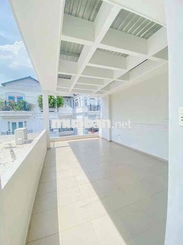 🔥 CHO THUÊ NHÀ HẺM XE TẢI PHẠM VĂN HAI  - 3 TẦNG - 4PN 5WC