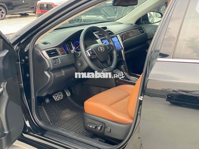 Toyota Camry 2.5Q 2018 Đen 48.000 km