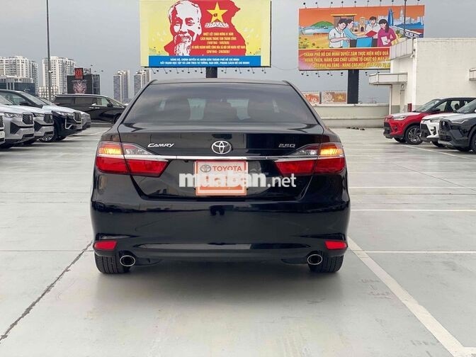 Toyota Camry 2.5Q 2018 Đen 48.000 km
