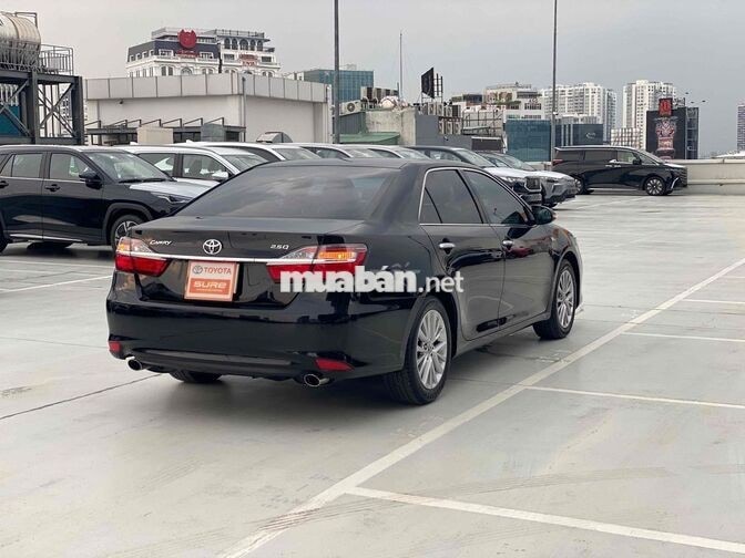 Toyota Camry 2.5Q 2018 Đen 48.000 km