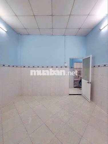 NHÀ QUẬN 5 sát mt Nguyễn Văn Cừ 2PN 2WC 1tr1l