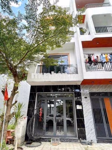 nhà 1 trệt 2 lầu THUẬN GIAO,gần VSIP 1,kế đường 22/12,có nội thất