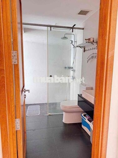 Cho thuê căn hộ biển Maple Tầng Cao View Biển quảng trường biển Nha Tr