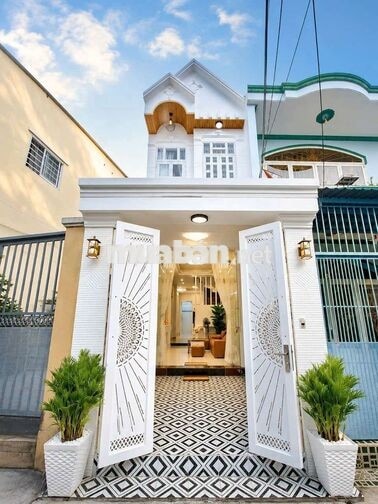 Nhà ngay đường dương cát lợi,sát quận 7 ,sổ sẵn công chứng sang tên.