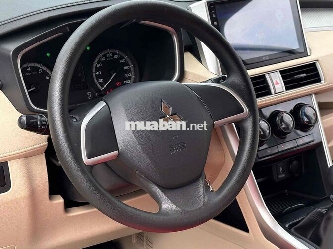 Mitsubishi Xpander 2019 Số sàn Trắng bao zin.chêch