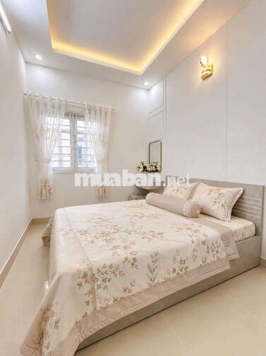 Nhà ngay đường dương cát lợi,sát quận 7 ,sổ sẵn công chứng sang tên.