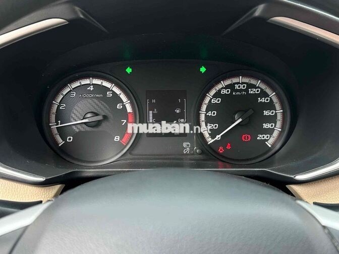 Mitsubishi Xpander 2019 Số sàn Trắng bao zin.chêch