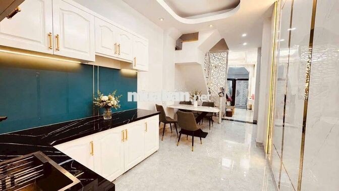 Nhà ngay đường dương cát lợi,sát quận 7 ,sổ sẵn công chứng sang tên.