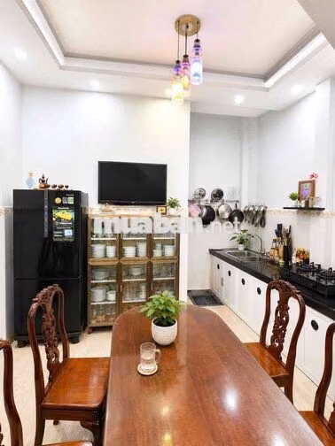 Nhà 49,5m2, gần Mầm Non Nguyệt Quế - Lê Văn Qu Ko lộ giới