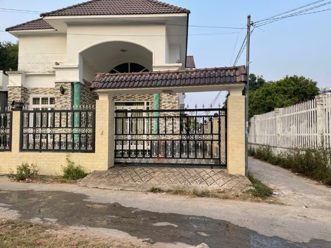 Bán đất thổ cư xã Hàm Ninh, Phú Quốc: 12 x 61, giá 5,5 tỷ