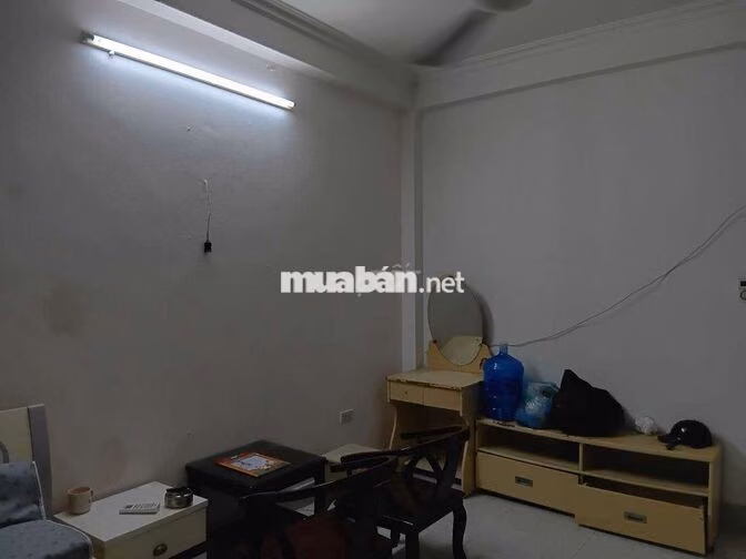 Cho thuê nhà trọ mặt đường gồm 10 phòng, giá 25tr/ tháng