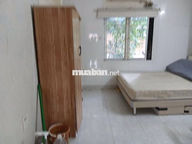 Cho thuê nhà trọ mặt đường gồm 10 phòng, giá 25tr/ tháng