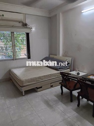 Cho thuê nhà trọ mặt đường gồm 10 phòng, giá 25tr/ tháng