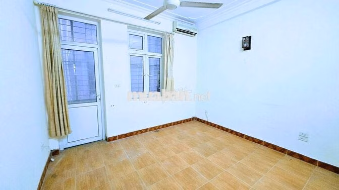 Chính chủ 80m 4PNx3T sân 30m đường 8m ôtô Khương Đình 14,8tr/th