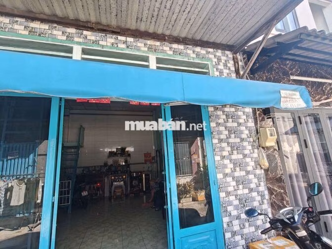 bán nhà chính chủ sổ hồng riêng ngay chợ hóc môn đường trưng nữ vương 