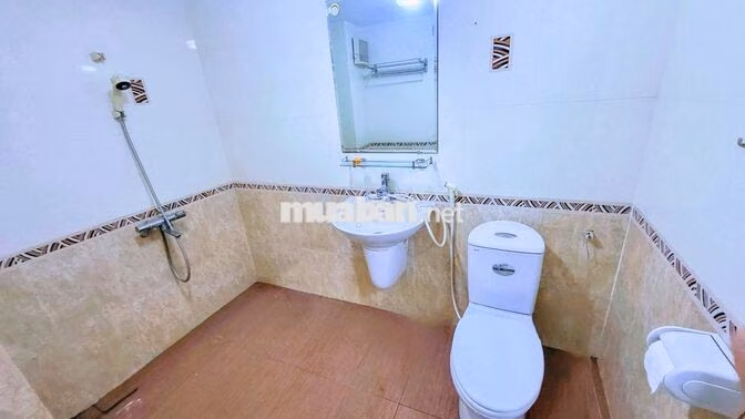 Chính chủ 80m 4PNx3T sân 30m đường 8m ôtô Khương Đình 14,8tr/th