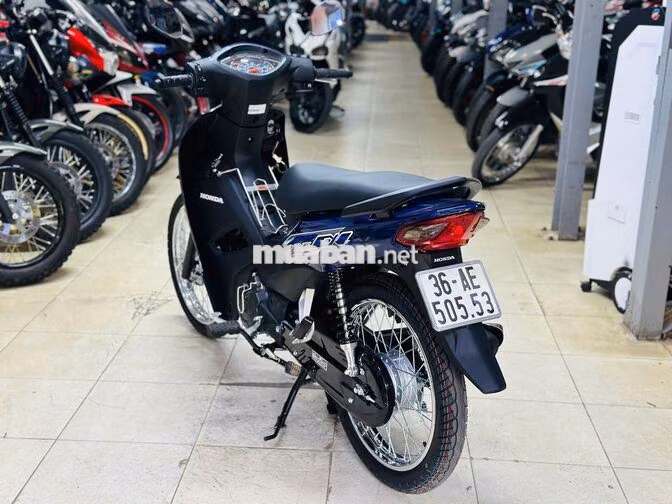 XE MÁY THỊNH PHÁT- WAVE A 110 XANH THAN CHẠY 28KM