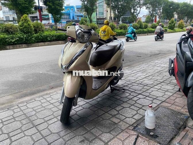 Honda Lead 2017 Vàng cát