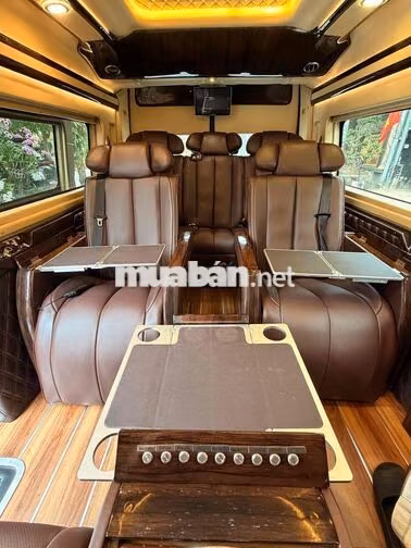 Xe khách Ford Transit Limousine 10 chỗ Dầu Đen