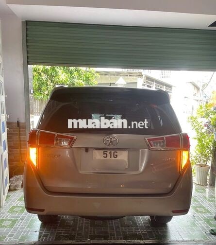Bán xe INNOVA 8 chỗ 2.0E MT Đk:16/01/2018 mới 90%