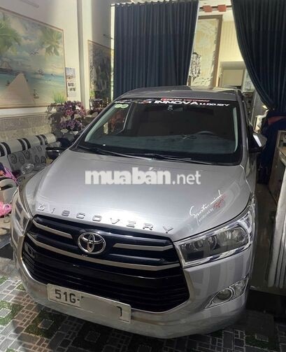 Bán xe INNOVA 8 chỗ 2.0E MT Đk:16/01/2018 mới 90%