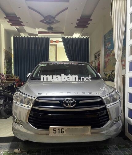Bán xe INNOVA 8 chỗ 2.0E MT Đk:16/01/2018 mới 90%