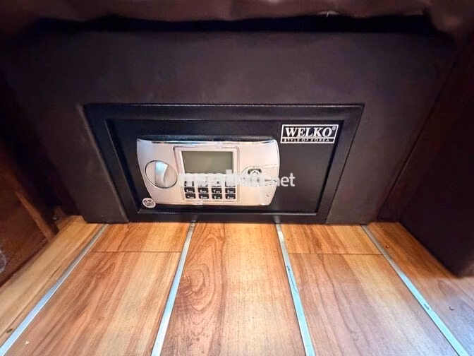Xe khách Ford Transit Limousine 10 chỗ Dầu Đen