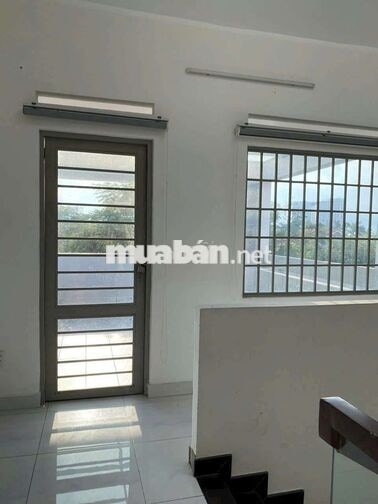 Nhà Phố 3 tầng 5 phòng ngủ 6 tolet sổ hồng chính chủ