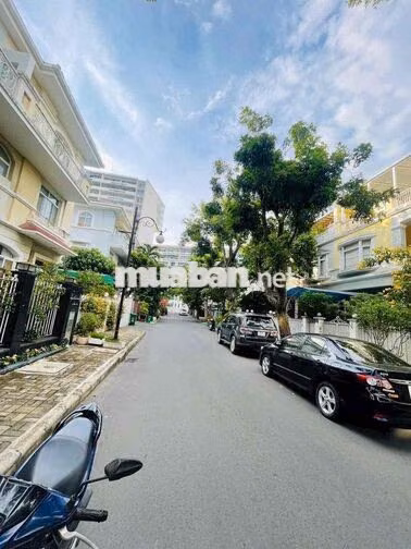 CHO THUÊ BIỆT THỰ QUẬN 7, NTCB 3PN NHÀ ĐẸP, 45 TRIỆU/ THÁNG
