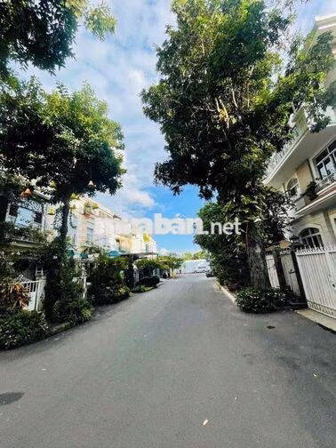 CHO THUÊ BIỆT THỰ QUẬN 7, NTCB 3PN NHÀ ĐẸP, 45 TRIỆU/ THÁNG