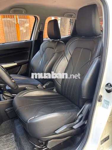 Suzuki Swift GLX 1.2AT 2019 Trắng 68000 km